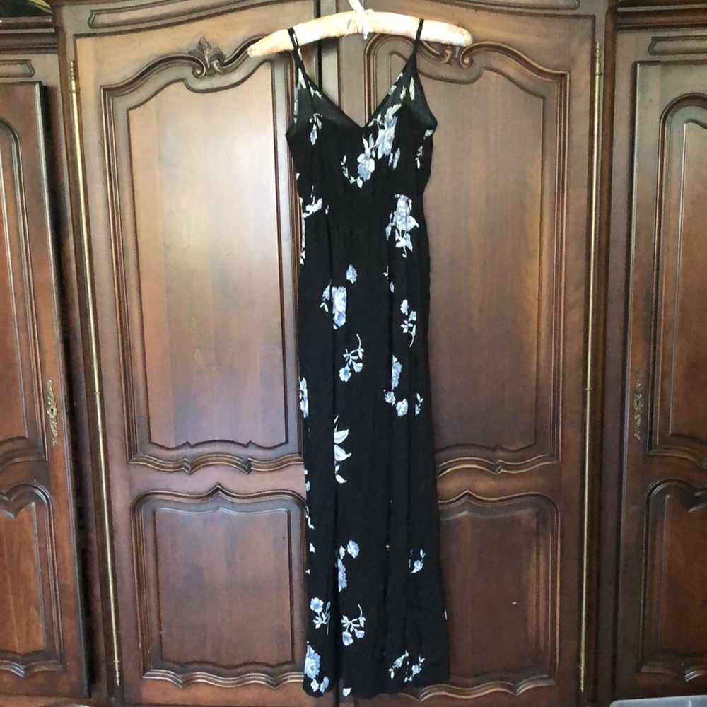 Maxi summer dress with romper underneath Size small. - Picture 4 of 5